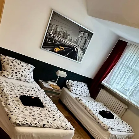 فندق Zum Burggrafen دلمنهورست