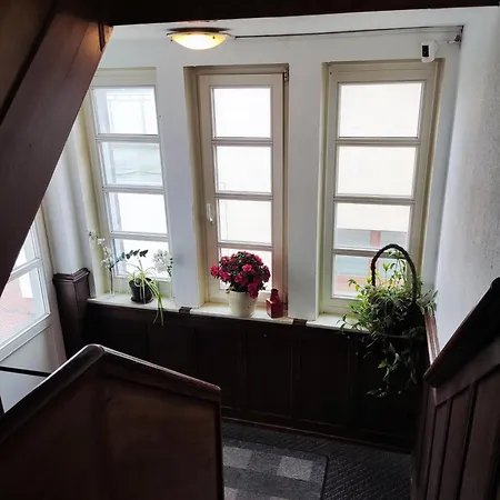 Zum Burggrafen Hotel 2*