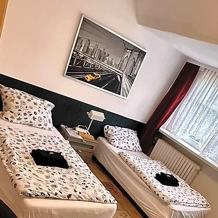 Szálloda Zum Burggrafen 2*
