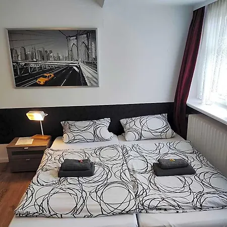 Zum Burggrafen 2*